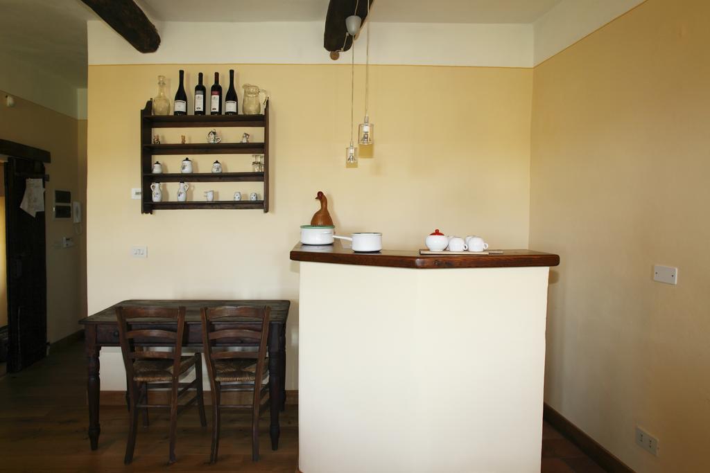 Castello Di Grillano Guest House Ovada Bilik gambar